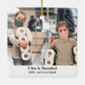 Een jaar om te onthouden - grappige kerstfoto van  keramisch ornament (Achterkant)