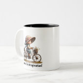 Een jong gelukkig kind op een Steampunk-fiets Tweekleurige Koffiemok (Voorkant links)