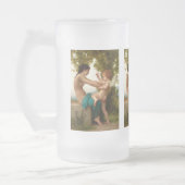 Een jong meisje verdedigt zichzelf tegen Eros Matglas Bierpul (Links)