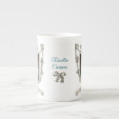 Een jonge dame met een parrot van Rosalba Carriera Porselein Kop (Voorkant)