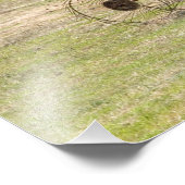 Een jonge jongen die een trekker bestuurt die oogs foto afdruk (Hoek)