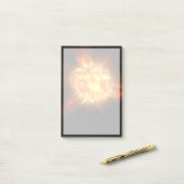 Een jonge rode dwerg post-it® notes (Op bureau)