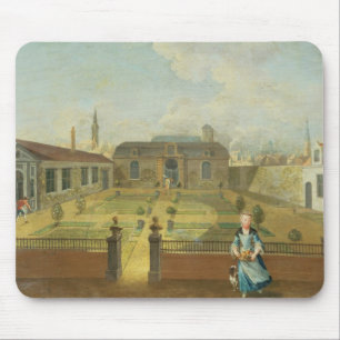 Een jongedame met haar hond voor een tuin (zie muismat