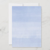 Een jongen blaast blauw baby shower in zee kaart (Achterkant)