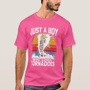 Een jongen die houdt van tornado's Storm chasers b T-shirt