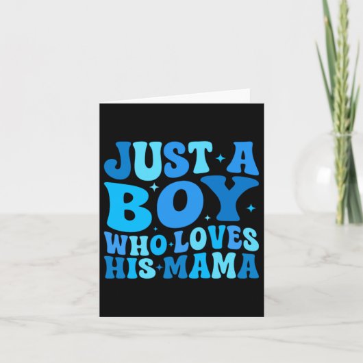 Een Jongen Die Mama Liefheeft Moederdag Grappig Kaart (Voorkant)