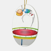 Een jongen die trampoline speelt keramisch ornament (Links)