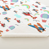 Een jongens vliegend patroon op wit sherpa deken (3/4)