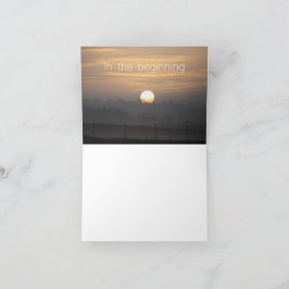 Een kaart met de woorden 'In het begin'