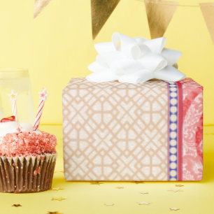 Een kaart met een rood hart erop cadeaupapier