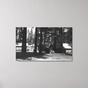 Een kampeerscène canvas afdruk