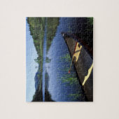 Een kano ligt op de kust van Little Long Pond Legpuzzel (Verticaal)