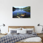 Een kano rust op de oever van Little Long Pond Canvas Afdruk (Insitu (Slaapkamer))