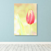 Een kant-en-klare tulpbloem canvas afdruk (Insitu (Houten vloer))