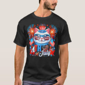 Een kat met Amerikaanse vlag viert 4 juli a T-shirt (Voorkant)