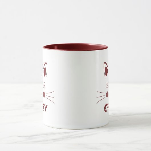 Een kat tekort aan CRAZY Funny Cute Maroon Mok (Midden)