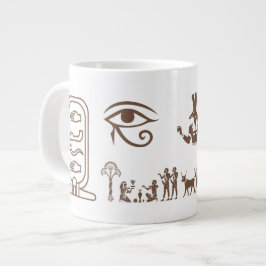 Een keramische mok met een oud-Egyptisch ontwerp 