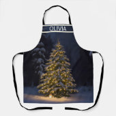 Een kerstboom is verlicht in een besneeuwd bos schort (Voorkant)