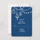 Een Kerstbruiloft Witte Krijt Design op Blauw RSVP Kaartje (Voorkant)