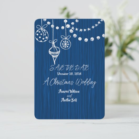 Een Kerstbruiloft Witte Krijt Design op Blauw Save The Date (Staand voorkant)
