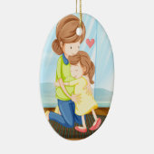 Een kind dat haar moeder knuffelt keramisch ornament (Rechts)