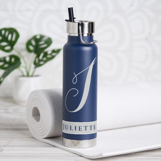 EEN KLASSIEK MONOGRAM INITIAAL GENAAMD SILVER WHIT WATERFLES (Yoga)