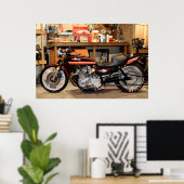 Een Klassieke Kawasaki 1974 Z1 Gewijzigde sleeplij Poster (Thuiskantoor)