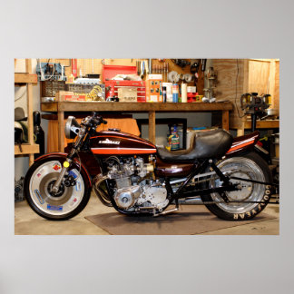 Een Klassieke Kawasaki 1974 Z1 Gewijzigde sleeplij Poster