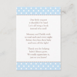 Een klein aanvraagboekje met blauw Baby shower Informatiekaartje