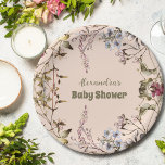 Een klein Baby shower van een meisje met wilde blo Papieren Bordje<br><div class="desc">Vier de bloeiende komst van uw kleine wilde bloem met onze "A Little Wildflower Girl" Baby shower Paper Borden. Deze charmante borden zijn versierd met delicate afbeeldingen van wilde bloemen en voegen een vleugje natuurschoon toe aan uw feest. Onze borden zijn gemaakt van duurzaam papiermateriaal en bieden zowel praktische als...</div>