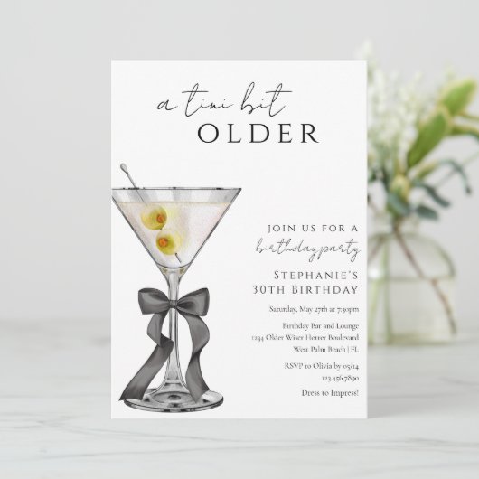 Een klein beetje ouder chique vuile martini verjaa kaart (Staand voorkant)