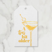 Een klein beetje ouder cocktail verjaardagsfeestje cadeaulabels (Voorkant)