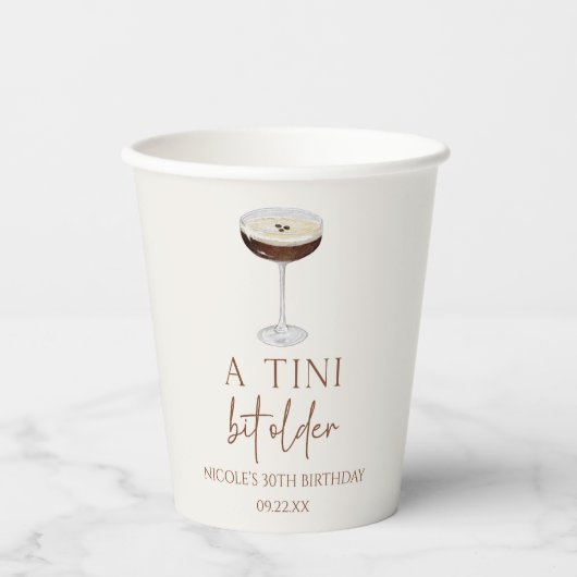 Een klein beetje ouder Expresso Martini verjaardag Papieren Bekers (Voorkant)