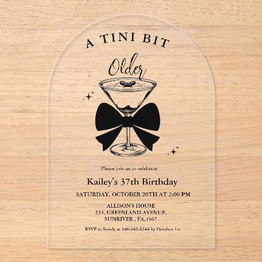 Een klein beetje ouder Martini verjaardagsfeestje Acryl Uitnodigingen (Voorkant)