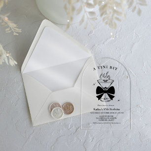 Een klein beetje ouder Martini verjaardagsfeestje Acryl Uitnodigingen