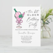 Een klein beetje ouder pickleball thema verjaardag kaart (Staand voorkant)