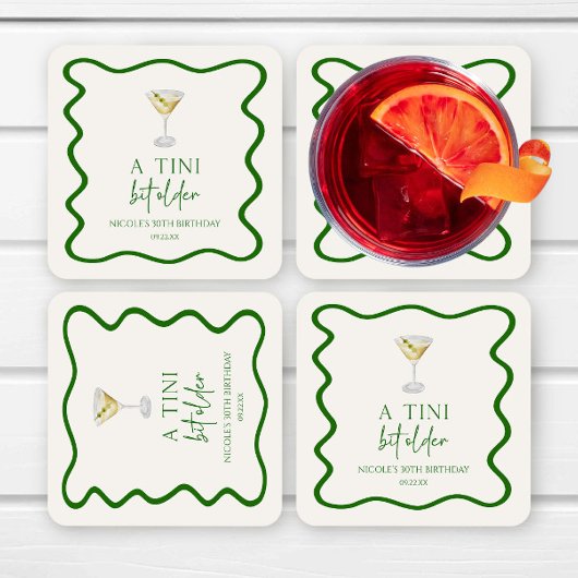 Een klein beetje ouder vuil martini verjaardagsfee kartonnen onderzetters