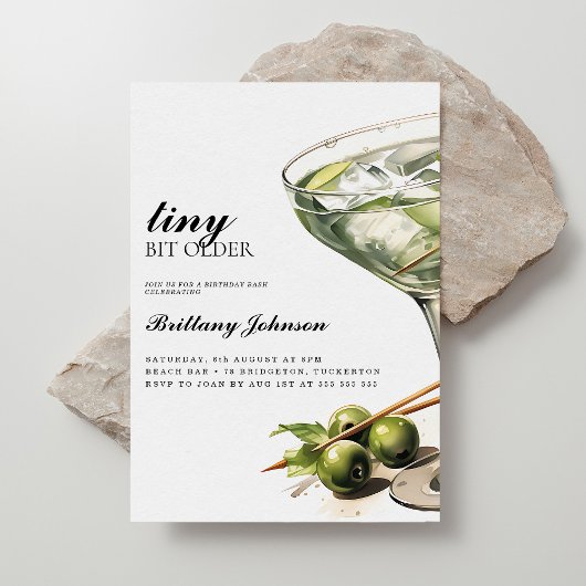 Een klein beetje oudere Martini verjaardag Kaart