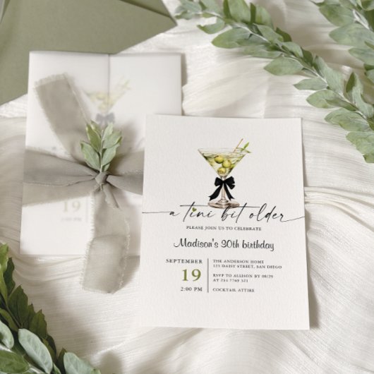 Een klein beetje oudere Martini verjaardag Kaart