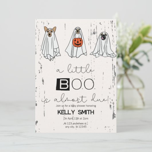 Een klein boe is bijna een Baby shower uitnodiging (Staand voorkant)