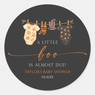 Een klein boe is bijna zover! Halloween baby showe Ronde Sticker