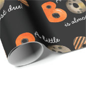 Een klein Boo Halloween Baby shower Cadeaupapier (Rol Hoek)