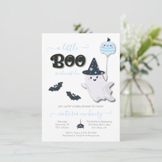 Een klein Boo Halloween Boy Baby shower Kaart (Staand voorkant)