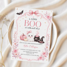 Een klein Boo is bijna een Halloween-babyfeestje