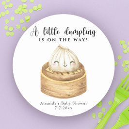 Een klein dumpling is op komst baby shower ronde sticker