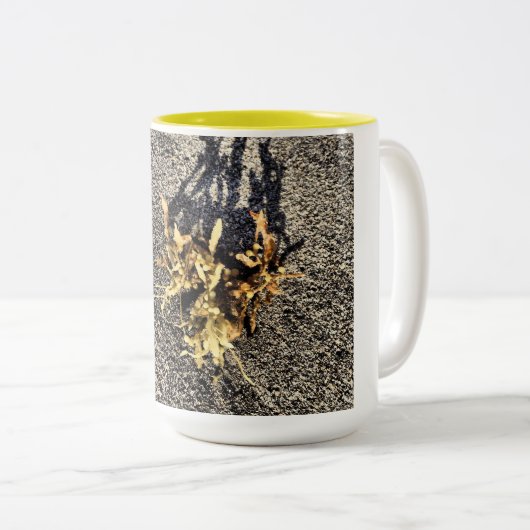 Een klein hart tweekleurige koffiemok (Voorkant rechts)