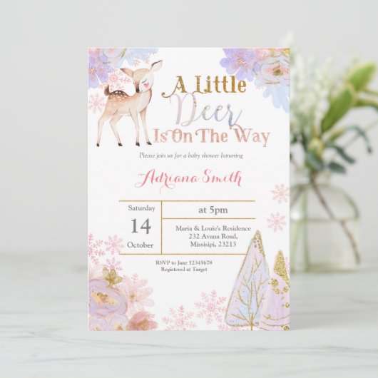 Een klein hertje is onderweg baby shower uit te no kaart (Staand voorkant)