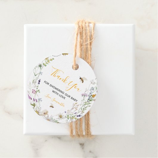 Een klein Honey Bee Wildflower Baby shower Bedankjes Labels (In situ)