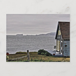 Een klein huis dat kijkt naar de rivier de St.Lawr Briefkaart