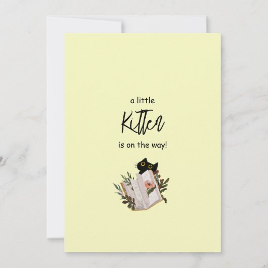 Een klein katje is onderweg naar Schattige kattenB Kaart (Achterkant)